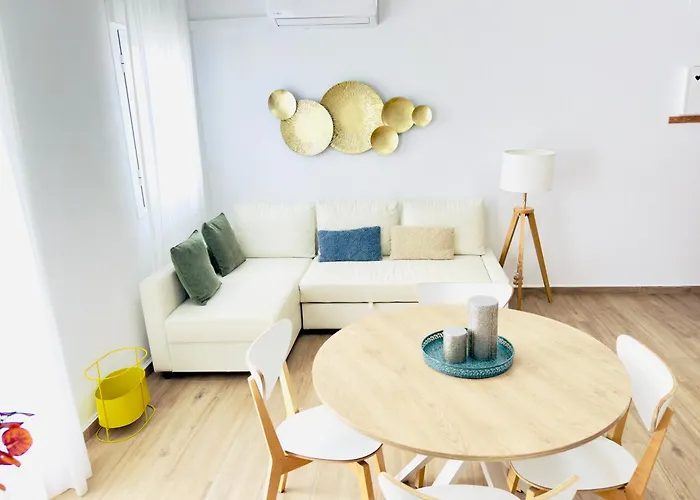 Erytheia, Tranquilo, A 150 Metros De La Playa Y Pleno Casco Historico *